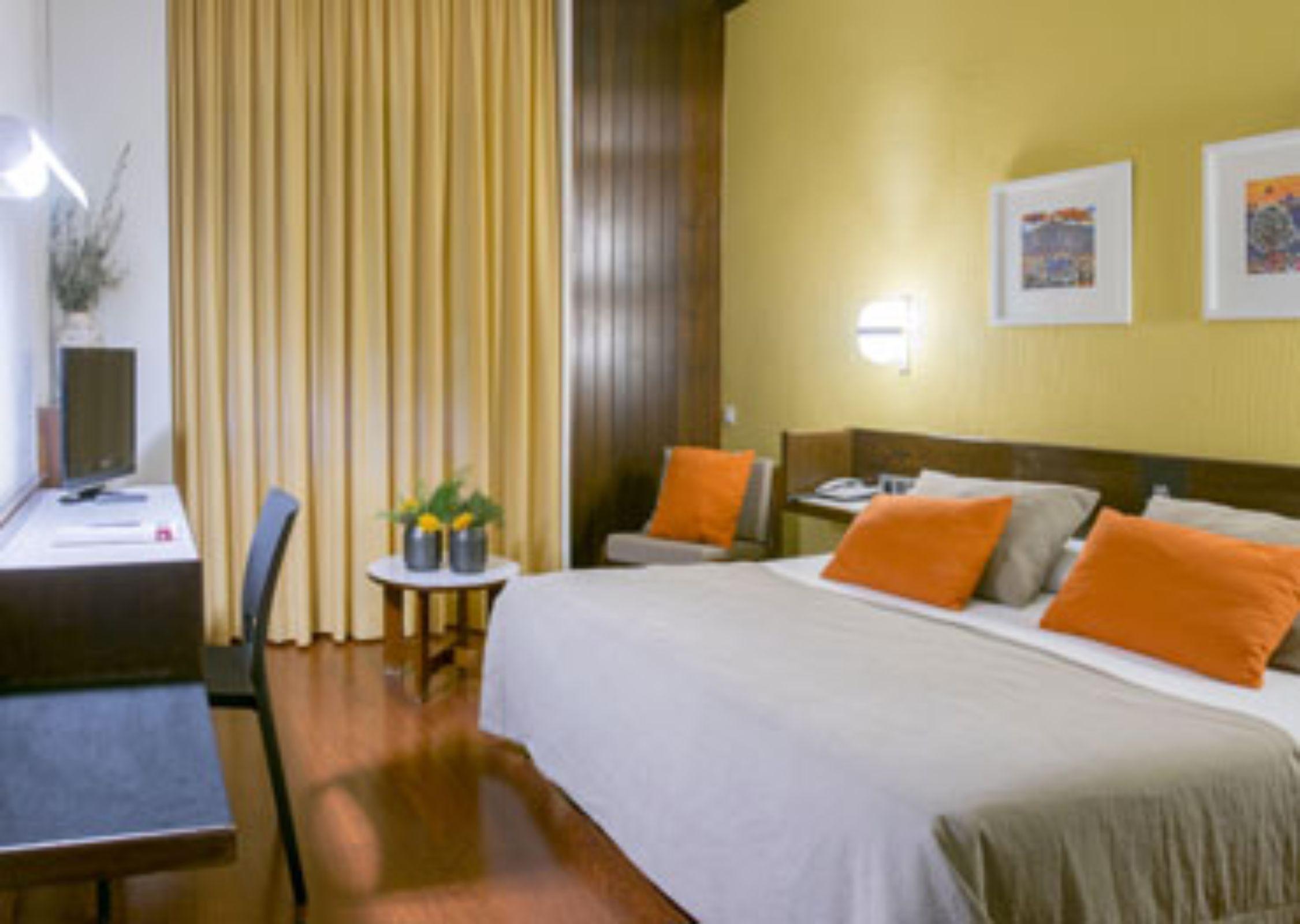 Hotel America Igualada Kültér fotó