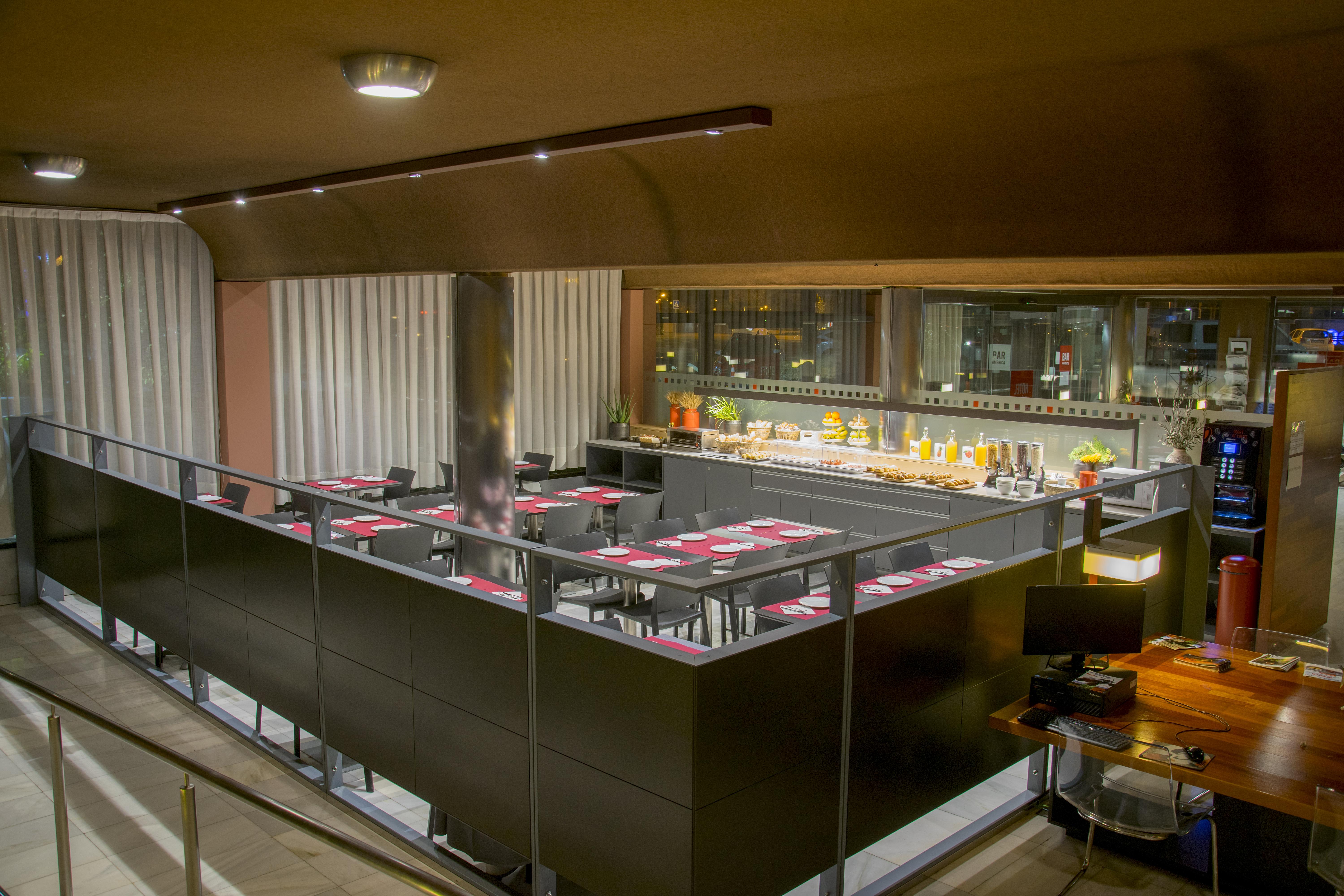 Hotel America Igualada Kültér fotó