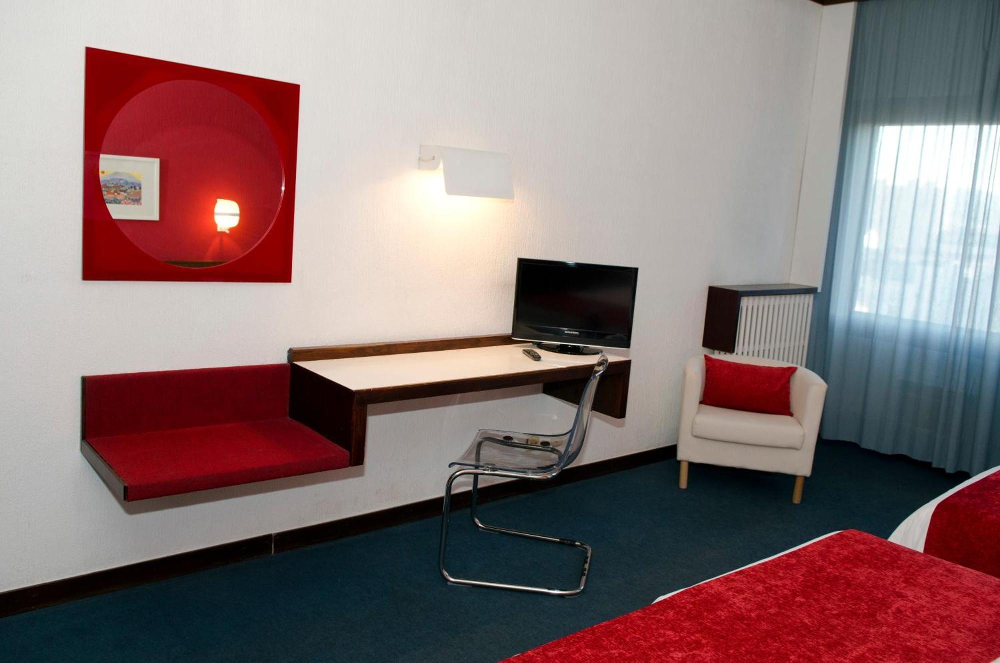 Hotel America Igualada Kültér fotó