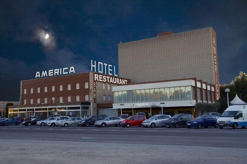 Hotel America Igualada Kültér fotó