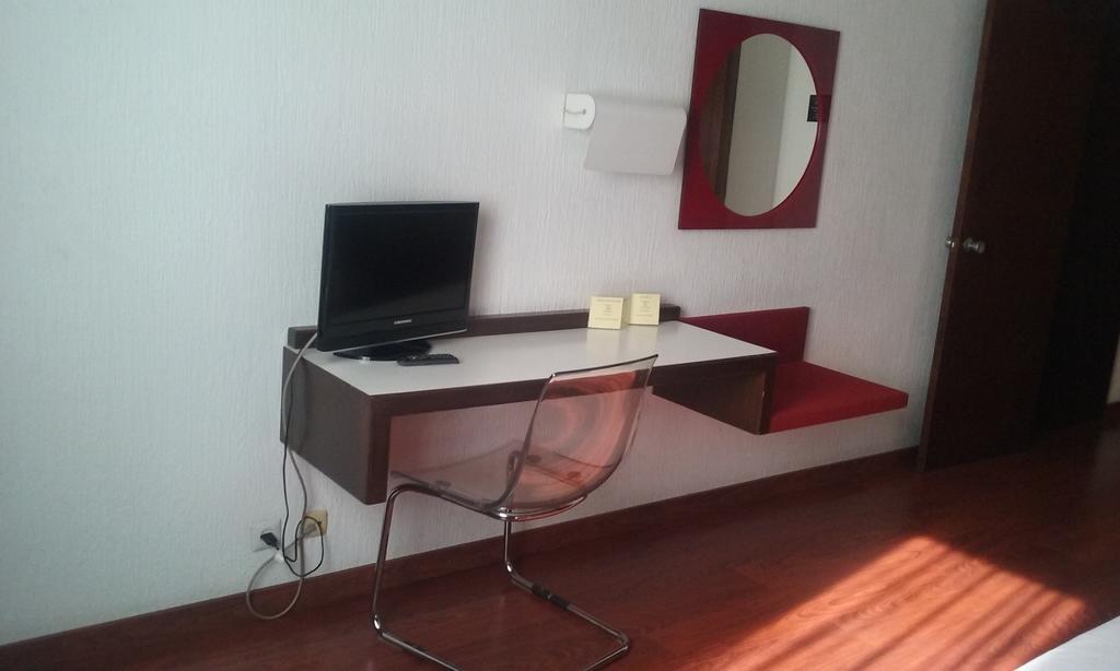 Hotel America Igualada Kültér fotó
